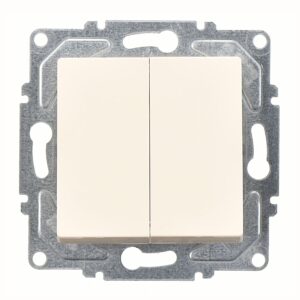 Günsan Eqona Krem Vidalı Komütatör 10AX 250V