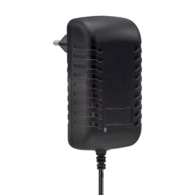12.6 VOLT- 2 AMPER 5.5X2.5 UÇLU YERLİ ÜRETİM KIRMIZI YEŞİL LEDLİ PRİZ TİPİ ŞARJ ADAPTÖRÜ (K0)