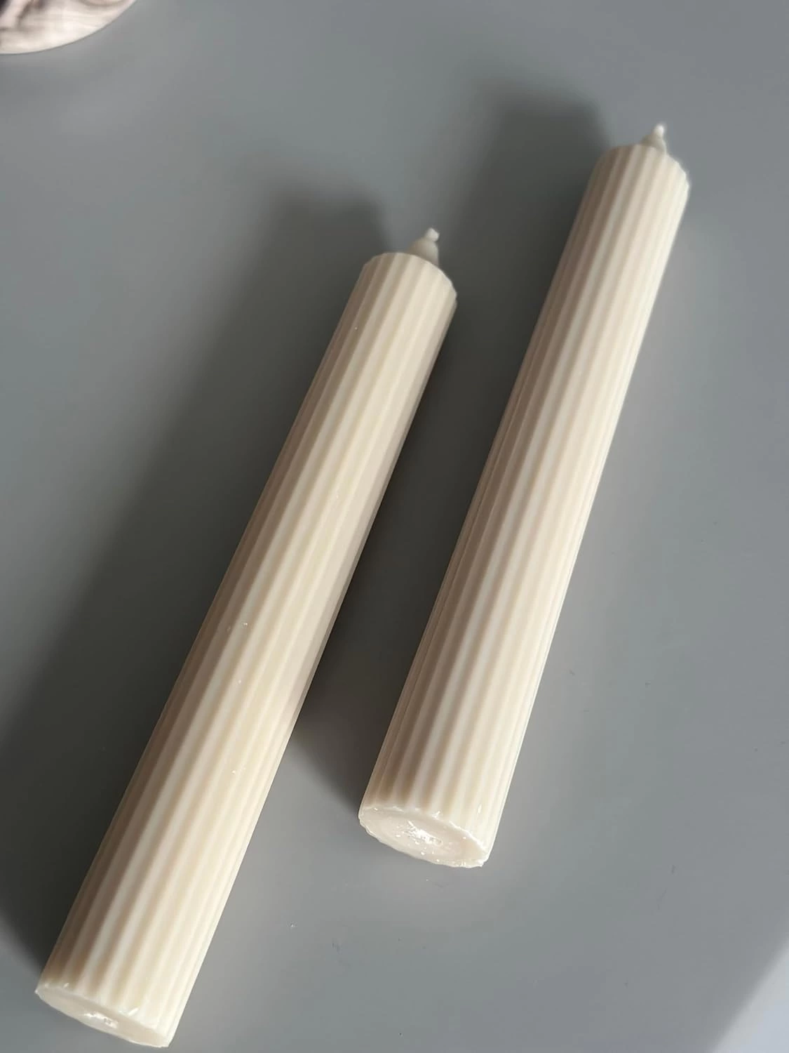 2'Li Modern Çizgili Silindir Mum El Yapımı Zarif ve Şamdan Uyumlu Dekoratif Tasarım - Görsel 3