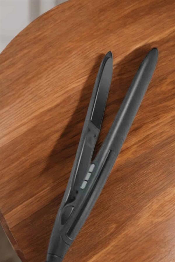 Saç Düzleştirici Led Ekranlı Isı Ayarlı Seramik Kaplama Profesyonel