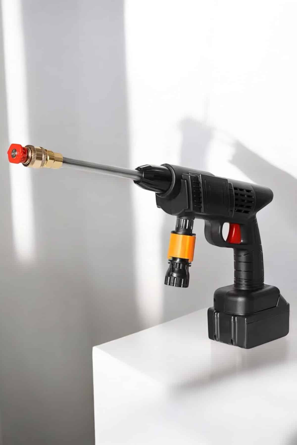 Bahçe ve Araba Yıkama Tabancası Su Basınçlı Hazneli Bataryalı Oto Yıkama - Görsel 4