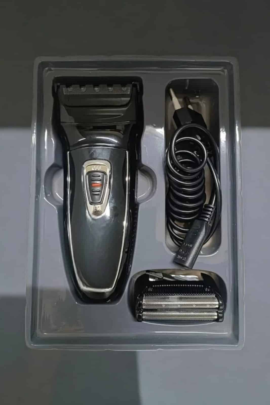 Şarjlı Paslanmaz Çelik Bıçaklı ve Kablosuz Saç Sakal Tıraş Makinesi - Görsel 4