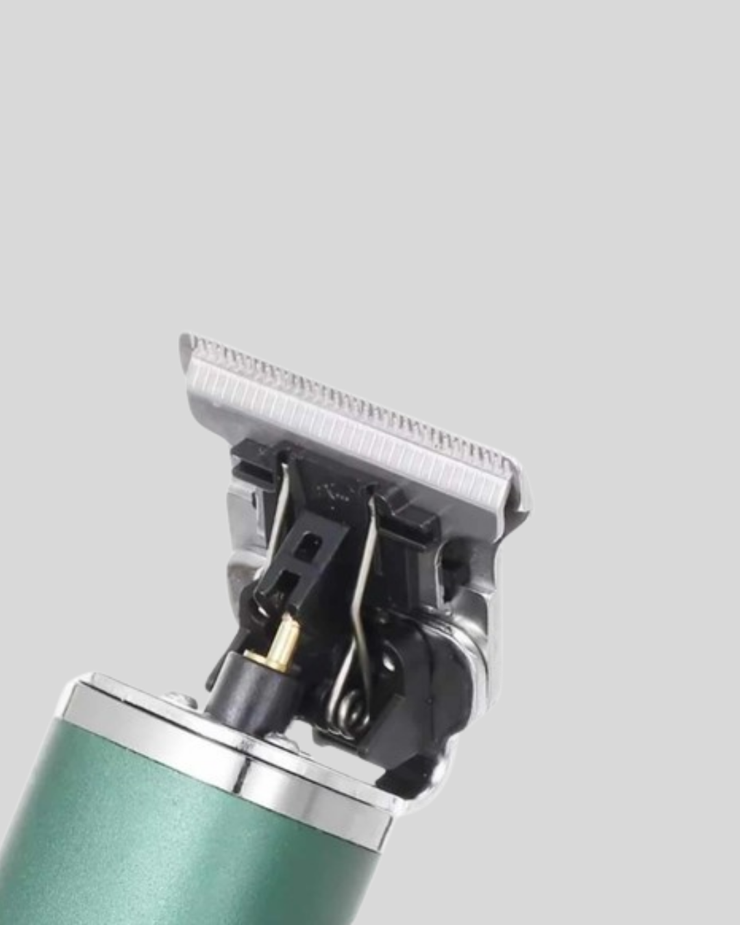 Profesyonel Şarjlı Tıraş Makinesi – 180 Dakika Kullanım 2.5 Saat Hızlı Şarj Evrensel USB Şarj Girişli - Görsel 3