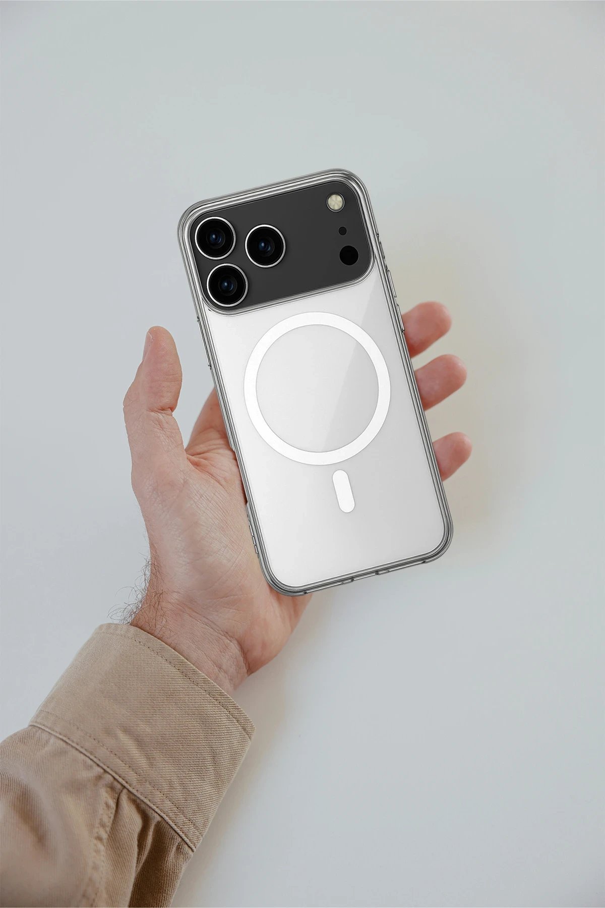 iPhone 17 Pro Kılıf Magneticsafe Şeffaf Silikon - Şeffaf-(5796) - Görsel 4