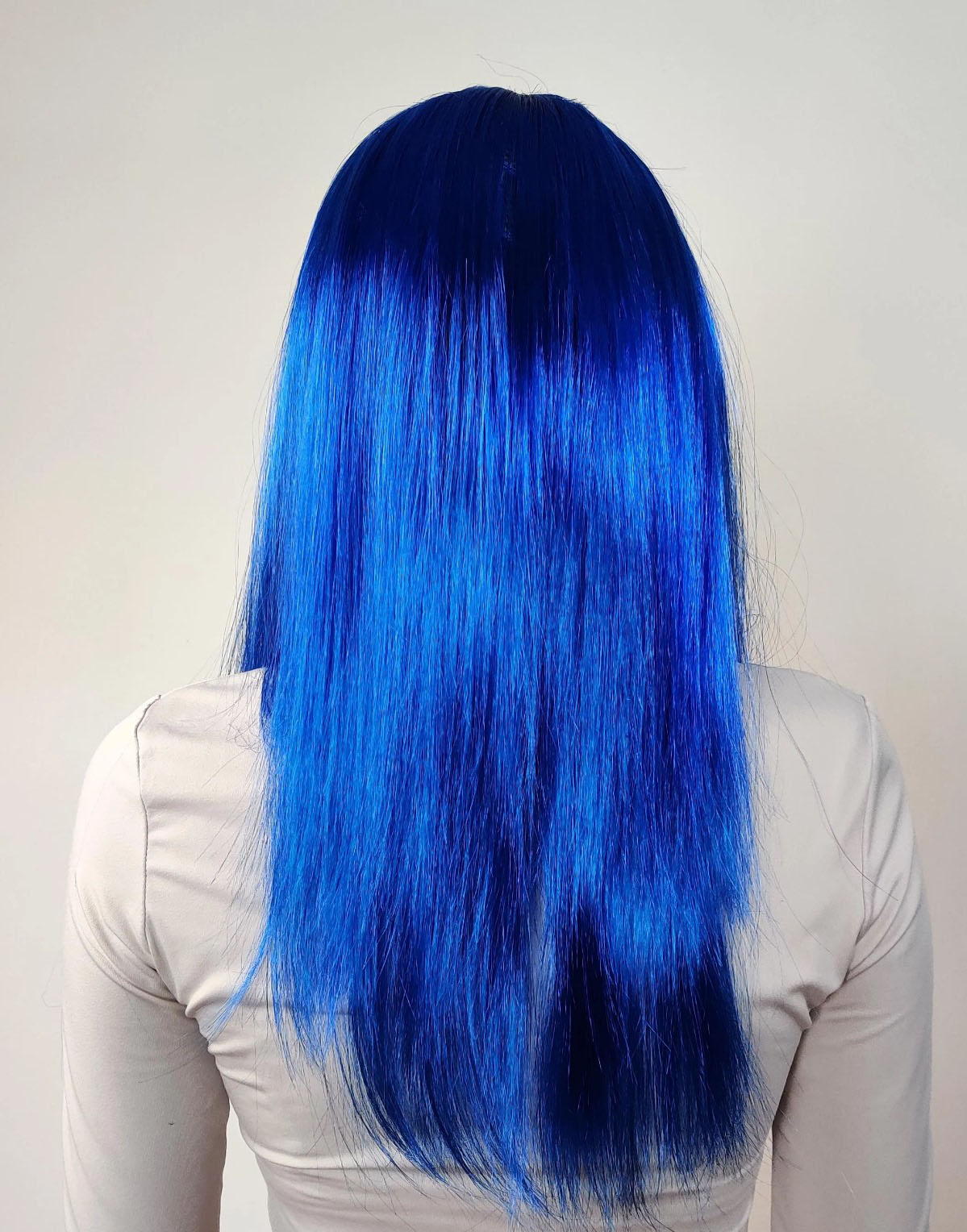 Mavi Renk Uzun Parti Peruğu - Görsel 3