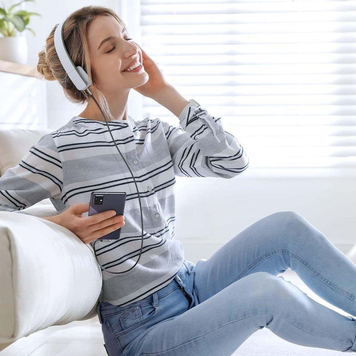 3.5mm AUX Kablosu Jak Erkek Erkek L Tipi 1 Metre Ses Aktarım Kablosu - Görsel 4