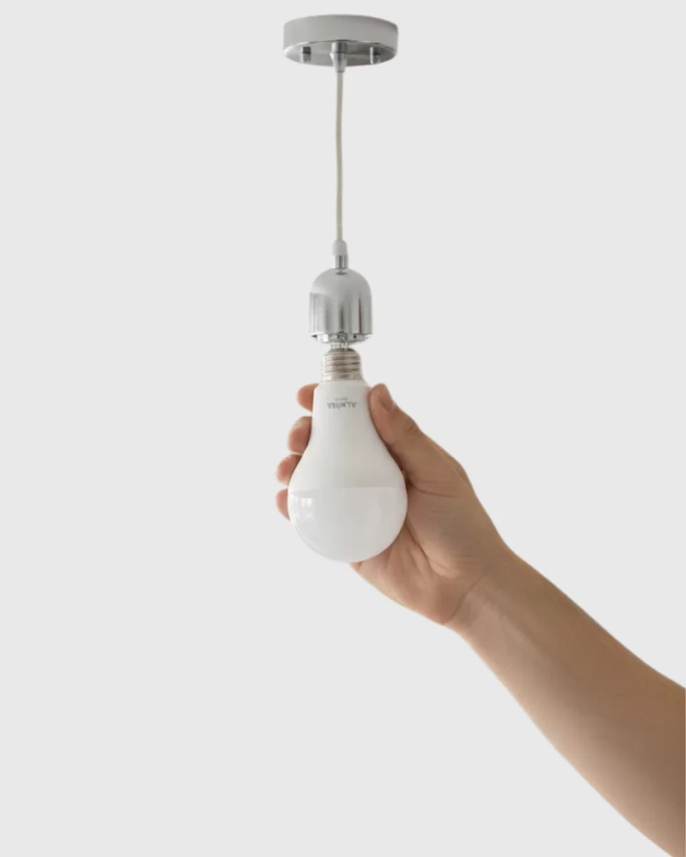 Acil Durumlar İçin Şarjlı LED Ampul 6400K Soğuk Beyaz 30 Watt - Görsel 5