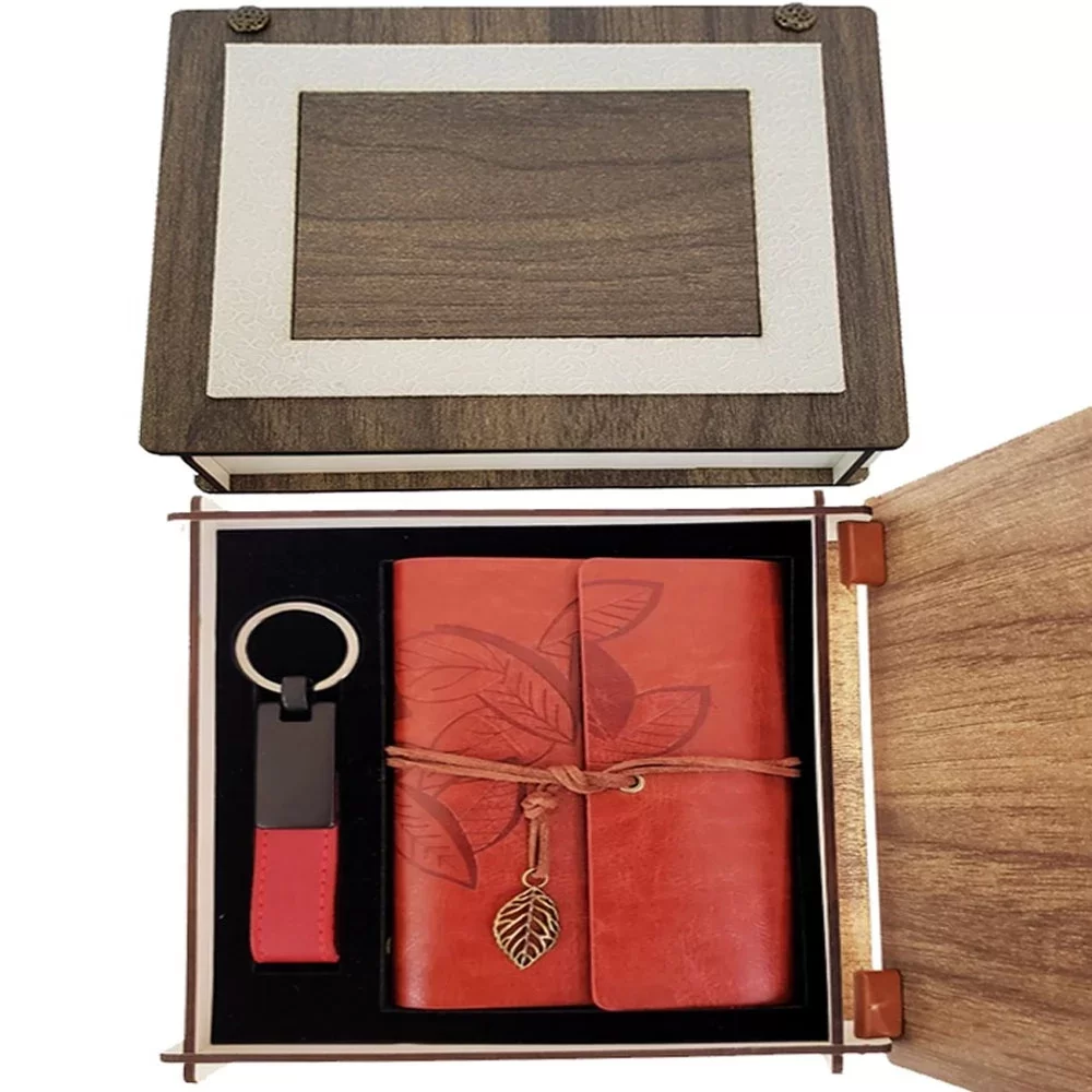 Özel Ahşap Kutulu Kiremit Rengi Deri Defter ve Anahtarlık Set - Görsel 2