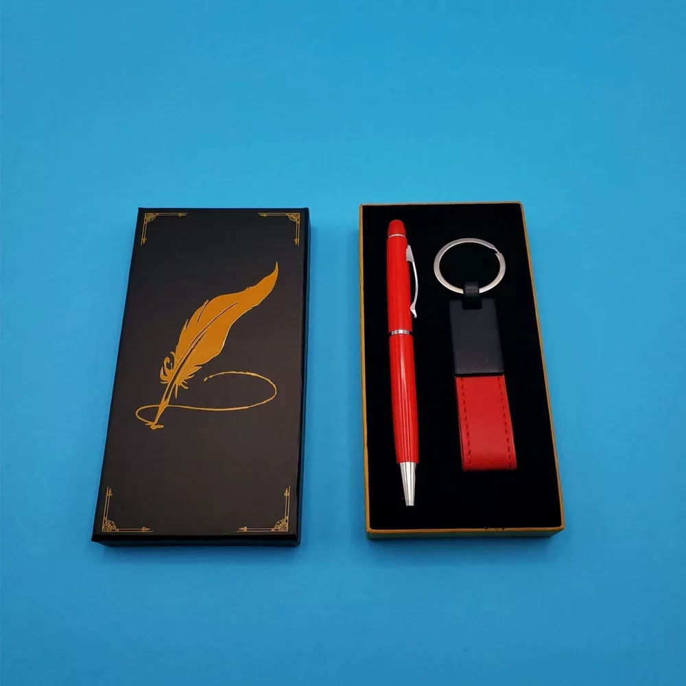 Kutulu Kırmızı Deri Anahtarlık ve Touchpen Tükenmez Kalem Hediye Seti - Görsel 2