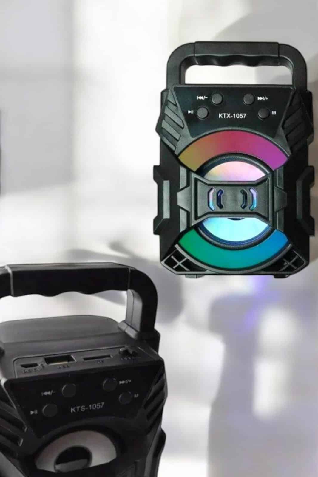 Işıklı Bluetooth Hoparlör Müzik ve Renkli Işık Taşınabiilir - Görsel 5