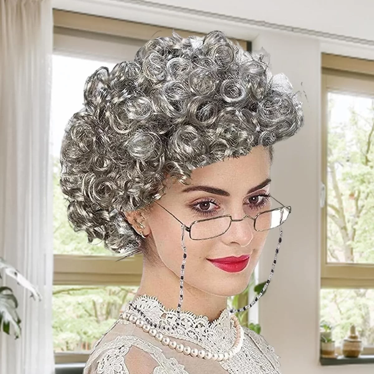 Gri Kıvırcık Büyükanne Peruğu Astarlı Model - Görsel 3