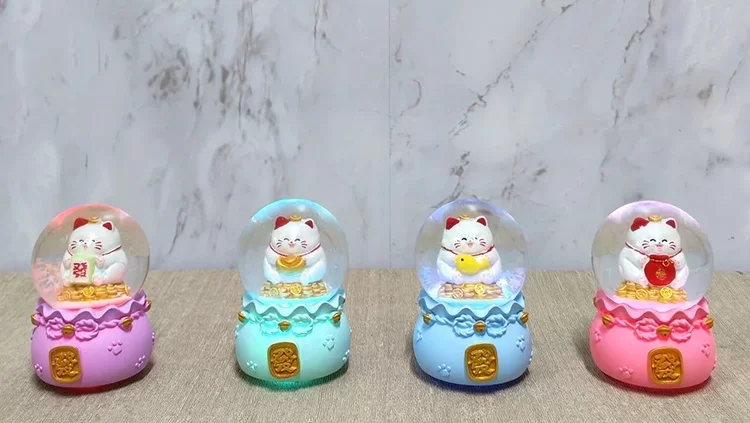 Şans Kedisi Işıklı Kar Küresi