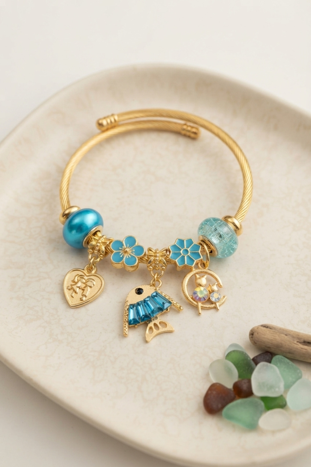 Balık Charmlı Mavi Renk Gold Bileklik 5886