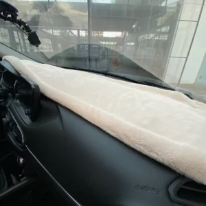 Yumuşak Tüylü Oto Torpido Bagaj Üstü Örtü Peluş Halı Bej 130x40cm