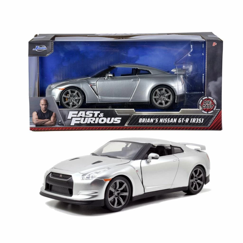 Nissan GT-R model araba ile odaklanma ve ince motor gelişimini destekleyen oyun - Görsel 5