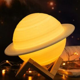 3D Print Satürn Dokunmatik Gezegen Ahşap Stantlı 3 Renk USB Şarjlı Gece Lambası (Kumandasız) (K0)
