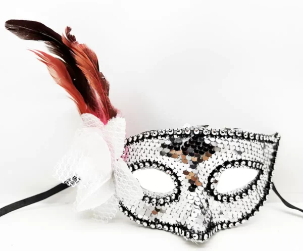 Gümüş Renk Yandan Tüylü Güllü Gümüş Taşlı Pullu Maske 20x22 cm (4172)
