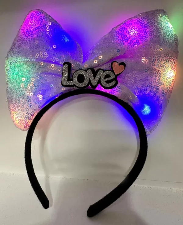 Led Işıklı 3 Farklı Fonksiyonda Yanan Gümüş Love Yazılı Lila Fiyonk Taç 20X17 cm (4172)