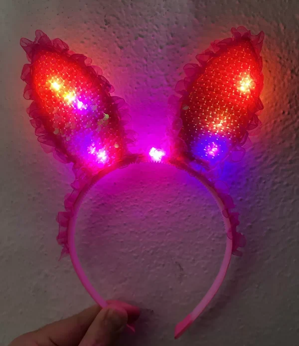 Kenarları Dantelli Fuşya Pullu Payetli Led Işıklı Tavşan Kulak Taç 23x19 cm (4172) - Görsel 2