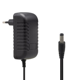 PM-4531 12 VOLT - 2 AMPER 5.5*2.5 MM UÇLU PLASTİK KASA PRİZ TİPİ ADAPTÖR