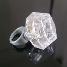 Kristal Tasarımlı Led Glow Işıklı 3 Modlu Gümüş Yüzük 3.5 x 5 cm (4172)