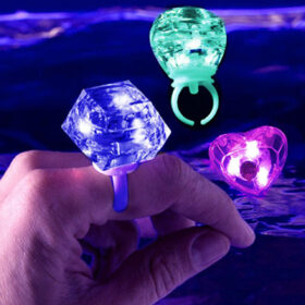 Kristal Tasarımlı Led Glow Işıklı 3 Modlu Mor Yüzük 3.5 x 5 cm (4172)