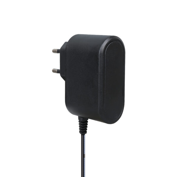 WEKO 5 VOLT - 2 AMPER 2.5*0.7 İNCE UÇ YERLİ ÜRETİM PRİZ TİPİ TABLET PC ADAPTÖRÜ - Görsel 2