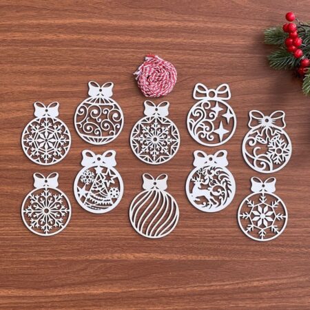 10 Parça Kırmızı Beyaz İpli Fiyonk Model Ahşap Yılbaşı Ağaç Süsü (4172)