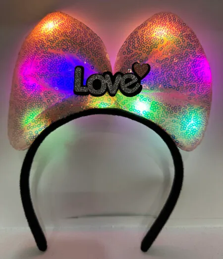 Led Işıklı 3 Farklı Fonksiyonda Yanan Gümüş Love Yazılı Toz Pembe Fiyonk Taç 20X17 cm (4172)