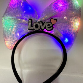 Led Işıklı 3 Farklı Fonksiyonda Yanan Gümüş Love Yazılı Lila Fiyonk Taç 20X17 cm (4172)