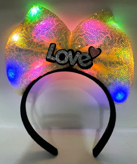 Led Işıklı 3 Farklı Fonksiyonda Yanan Gümüş Love Yazılı Sarı Fiyonk Taç 20X17 cm (4172)