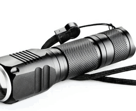 F-82 T6 Led Zoomlu 2000 Lm Yüksek Işık Şarjlı El Feneri