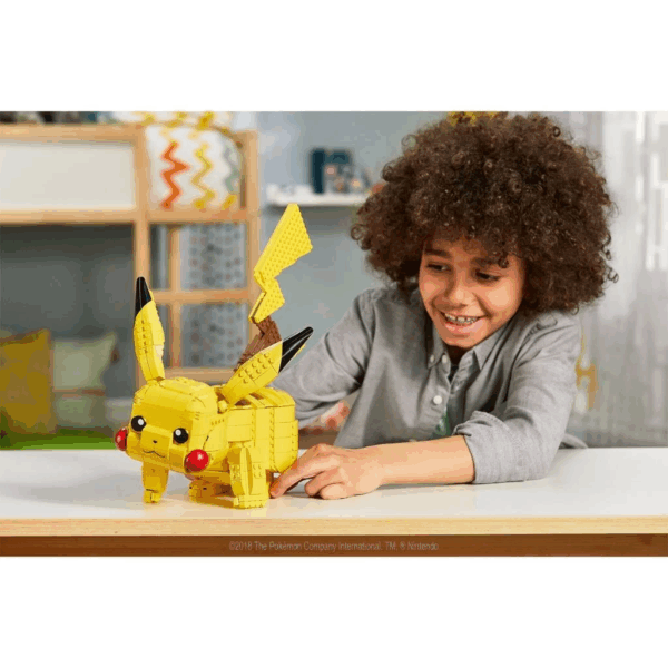 FVK81 MEGA™ Pokémon™ Jumbo Pikachu Figürü 825 parça +8 yaş - Görsel 5