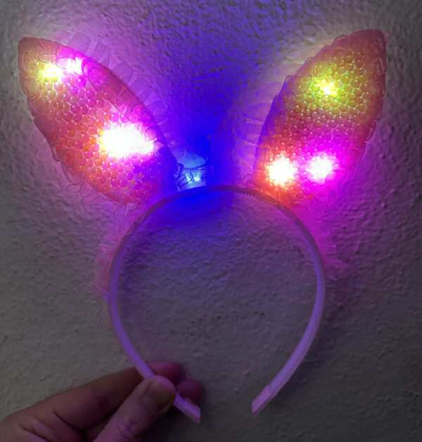 Kenarları Dantelli Pembe Pullu Payetli Led Işıklı Tavşan Kulak Taç 23x19 cm (K0) - Görsel 2
