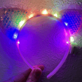 Kenarları Dantelli Pembe Pullu Payetli Led Işıklı Kedi Kulak Taç 17x19 Cm