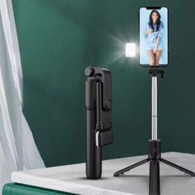 Kendiliğinden LED Işıklı Kumandalı Uzayabilen Selfie Çubuğu,Masa Üstü Tripod (K0)