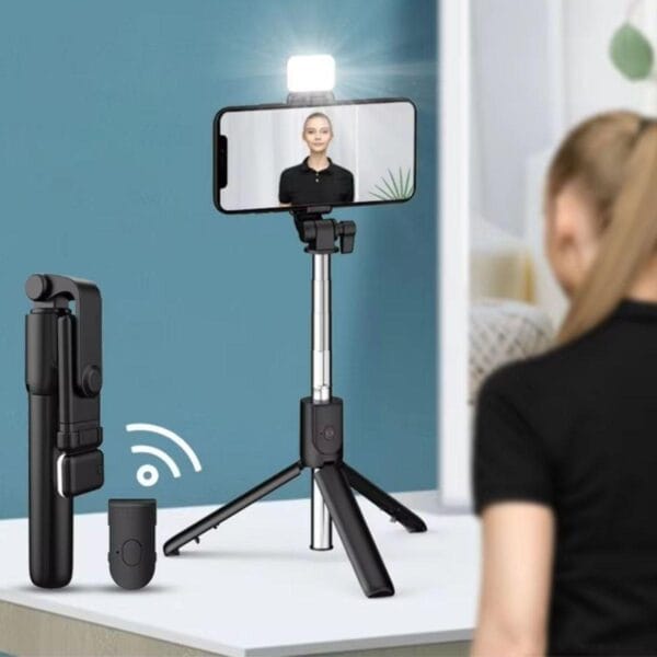 Kendiliğinden LED Işıklı Kumandalı Uzayabilen Selfie Çubuğu,Masa Üstü Tripod (K0) - Görsel 3
