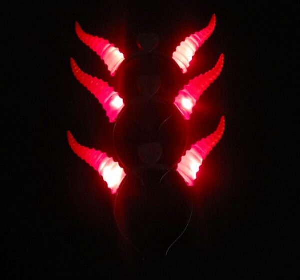 Kırmızı Renk Led Işıklı Kıvrımlı Boynuz Taç 27x18 cm (K0) - Görsel 2