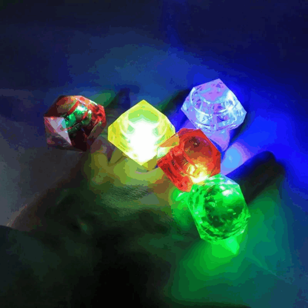 Kristal Tasarımlı Led Glow Işıklı 3 Modlu Kırmızı Yüzük 3.5 X 5 Cm - Görsel 5