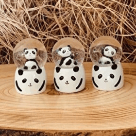 Küçük Boy Panda Kar Küresi Işıklı 6.5 Cm
