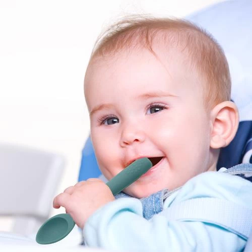 Nane Yeşili Silikon Kaşıkla Bebekler İçin Eğitici ve Pratik Beslenme Deneyimi - Görsel 4