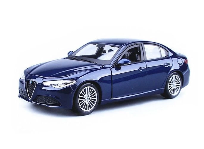 Çocuk Bburago 1:24 Alfa Romeo GIULIA Model Araba - Görsel 2