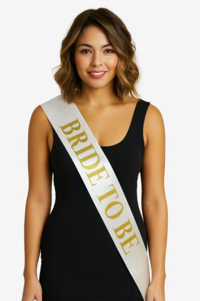 Eğitici Oyuncak  Beyaz Saten Üzerine Kalın Altın Yazılı Bride To Be Kuşağı