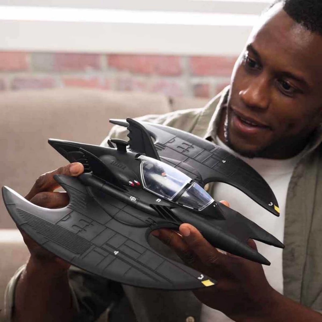 Eğitici Oyuncak DC Comics 85. Yıl Batwing ve Aksiyon Figür Seti - Görsel 2