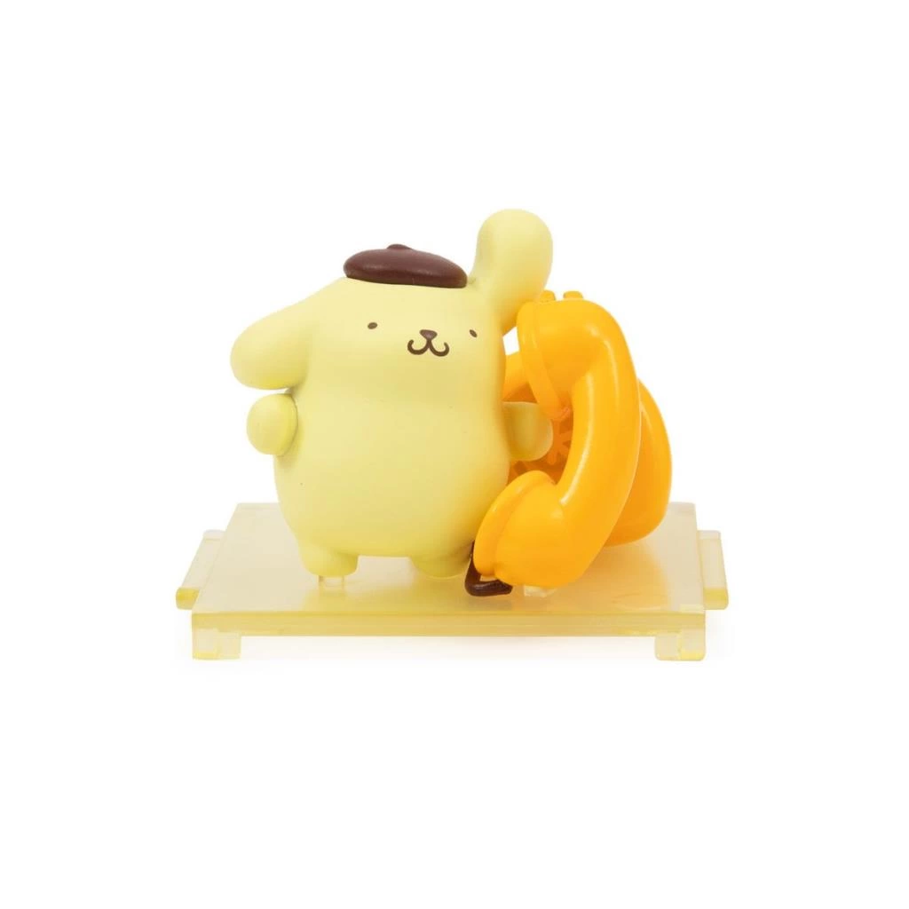 Telefon temalı figür ile sosyal oyunları canlandıran eğitici karakter - Görsel 5