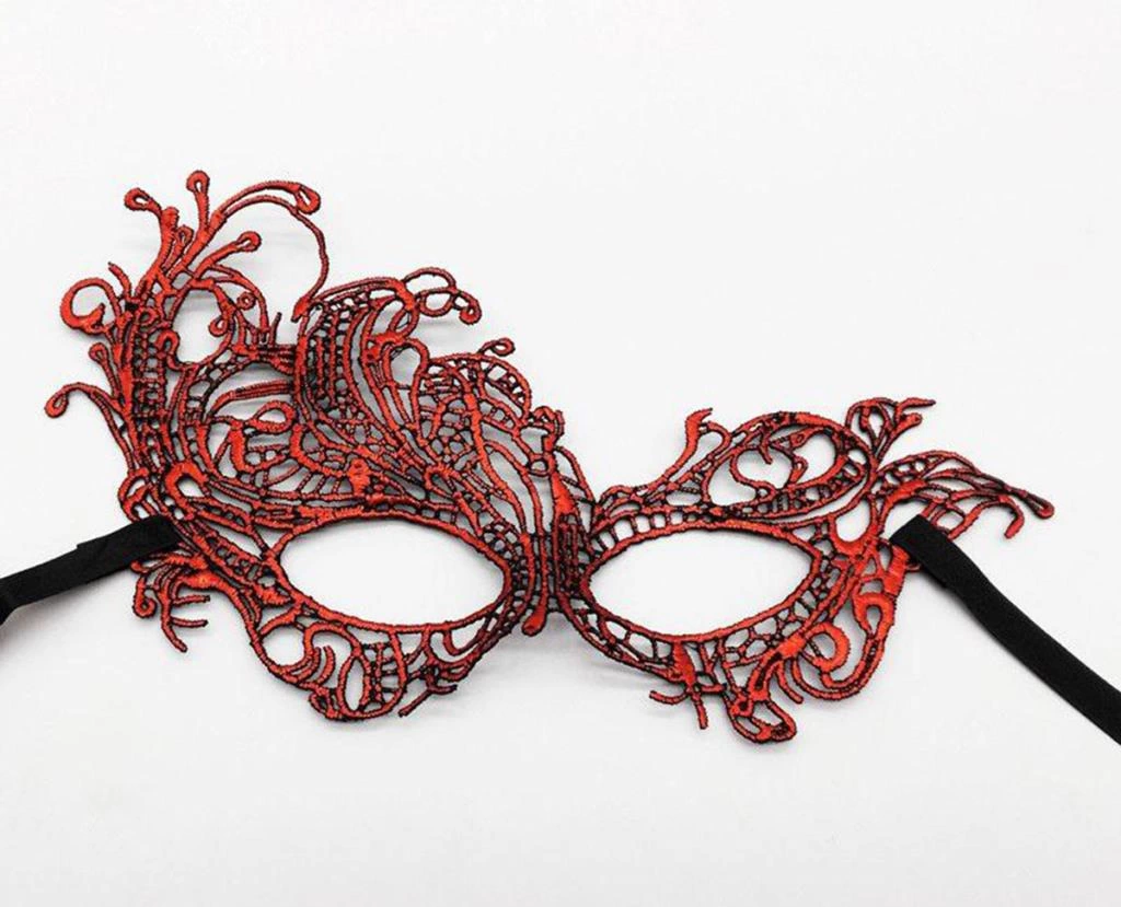 Kırmızı Renk Dantel Örgü İşlemeli Parti Maskesi Model 1 - Görsel 3