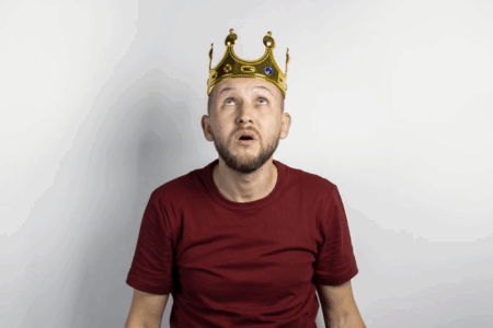 Çocuk Plastik Kral Tacı Altın Renk Yetişkin Boy 55 cm