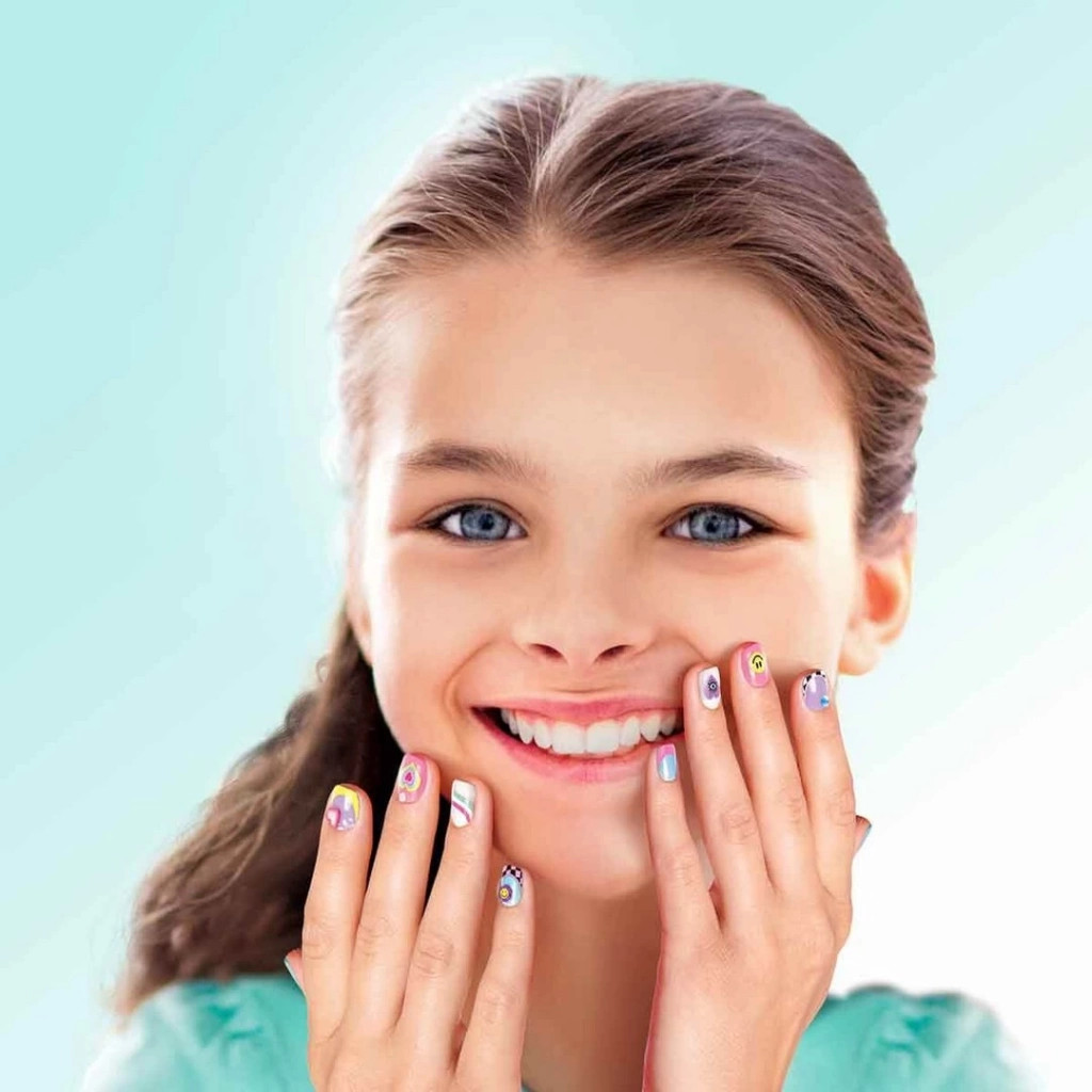 Jel Tırnak Stüdyosu Çocuklar İçin Eğlenceli ve Yaratıcı Manikür Seti - Görsel 5