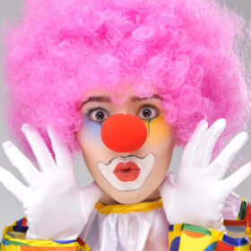 Pembe Renk Kıvırcık Afro Bonus Peruk Takma Saç ve Kırmızı Burun Seti (K0)