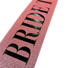 Pembe Üzeri Siyah Büyük Bride To Be Yazılı Simli Işıltılı Kuşak Kemer 10 Cm Genişlik